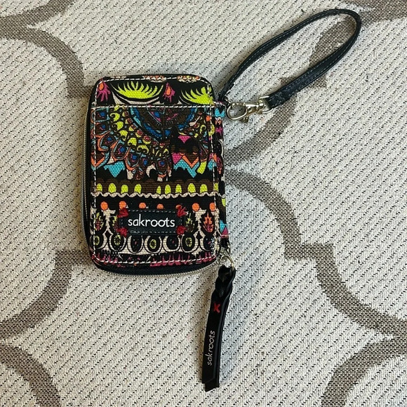 Sakroots The Sak Women's Artist Circle Wristlet - Picture 3 of 16
